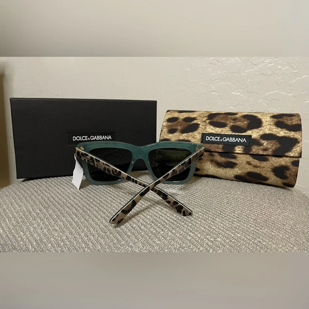 🎉HP🎉New! Dolce & Gabbana Animalier 54MM Colorblock Sunglasses🐆W/Box,Case,Bag